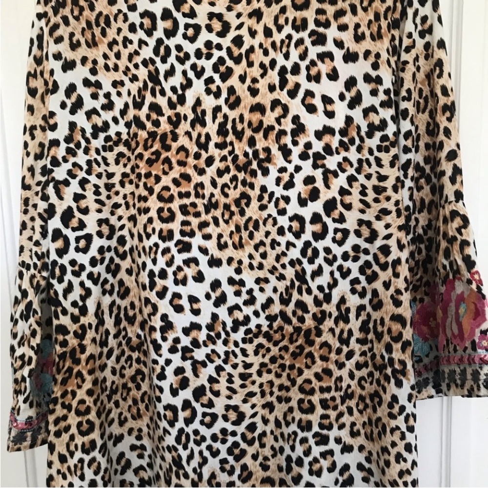Savanna Jane Leopard Print Embroidery Blouse Tan Brown Pink Cream NEW with Tag - Picture 3 of 11
